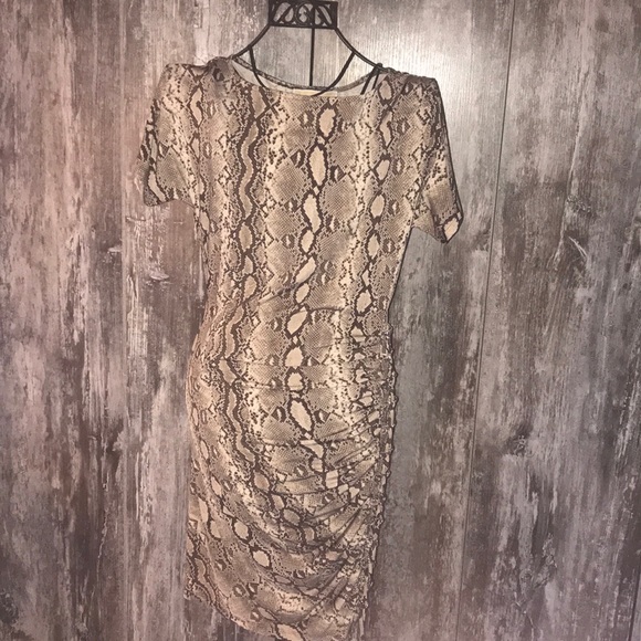 Dress - Picture 2 of 6